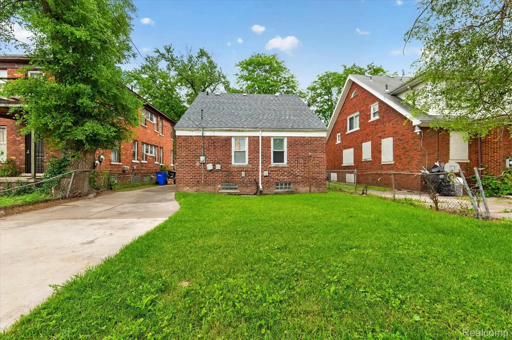 14575 Mettetal Street Detroit City MI 48227