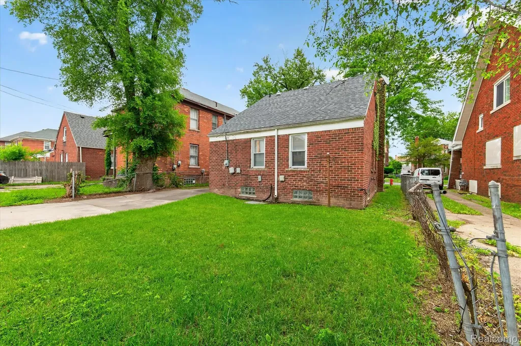 14575 Mettetal Street Detroit City MI 48227