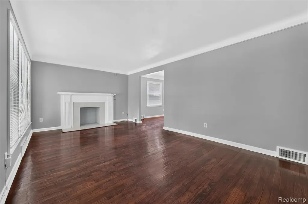 14575 Mettetal Street Detroit City MI 48227