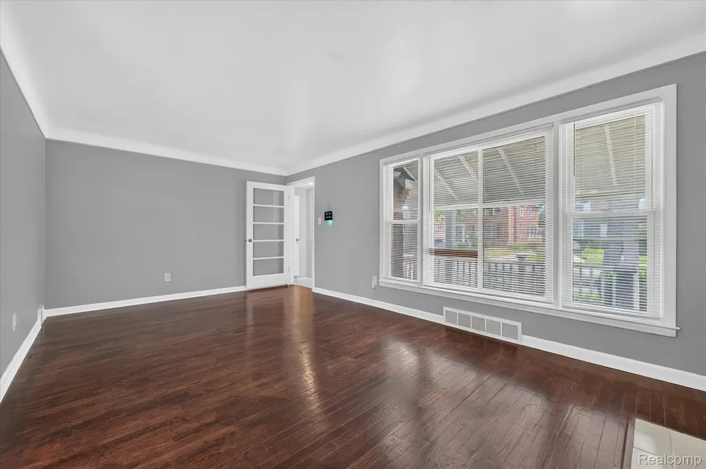 14575 Mettetal Street Detroit City MI 48227