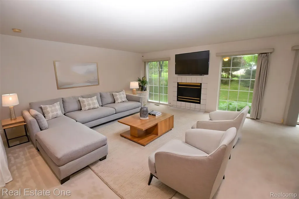 555 Winwood Court Walled Lake City MI 48390