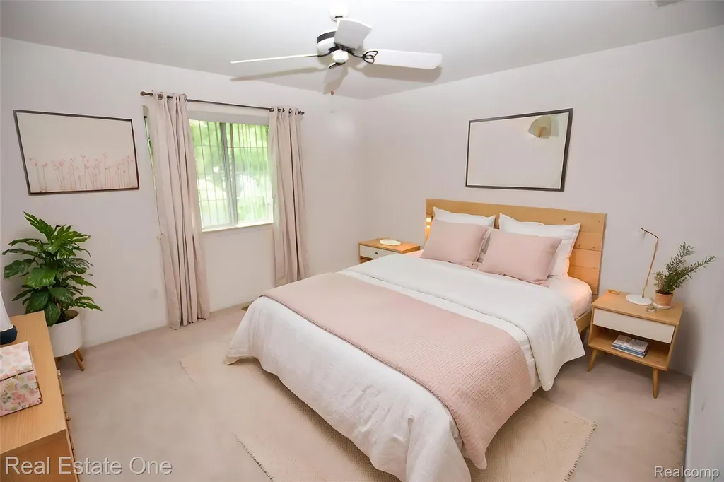 555 Winwood Court Walled Lake City MI 48390