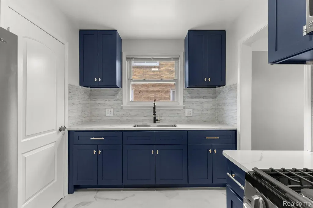 14592 Oconnor Avenue Allen Park City MI 48101