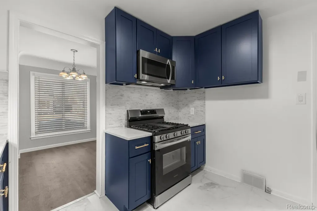 14592 Oconnor Avenue Allen Park City MI 48101
