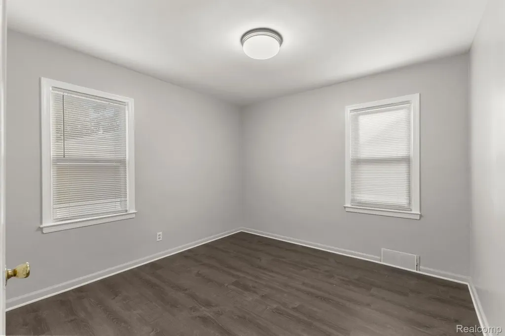14592 Oconnor Avenue Allen Park City MI 48101