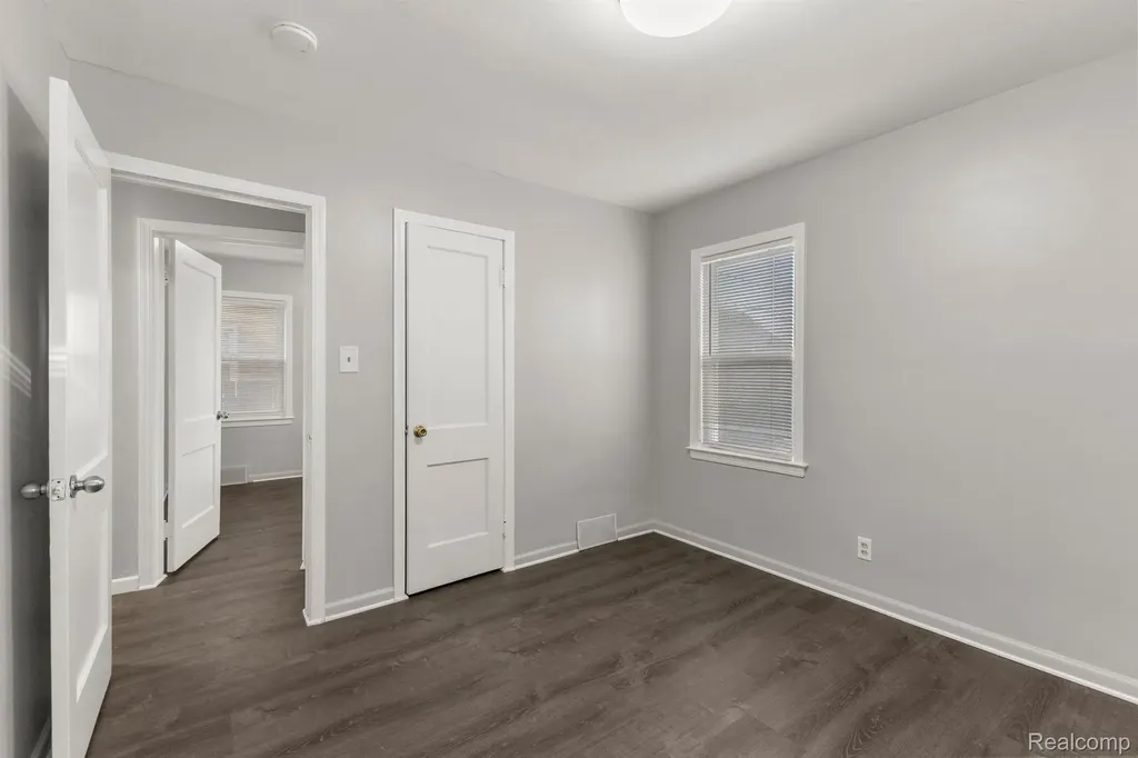 14592 Oconnor Avenue Allen Park City MI 48101