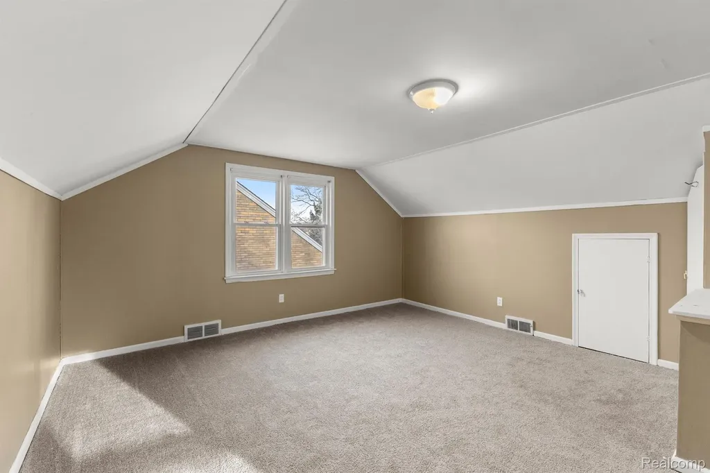 14592 Oconnor Avenue Allen Park City MI 48101