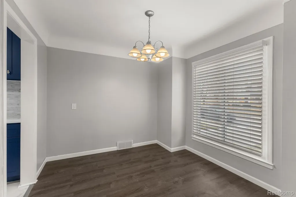 14592 Oconnor Avenue Allen Park City MI 48101