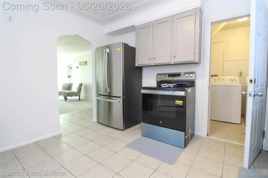 20998 Westhaven Avenue Southfield City MI 48075