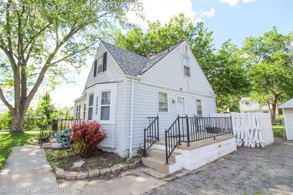 20998 Westhaven Avenue Southfield City MI 48075