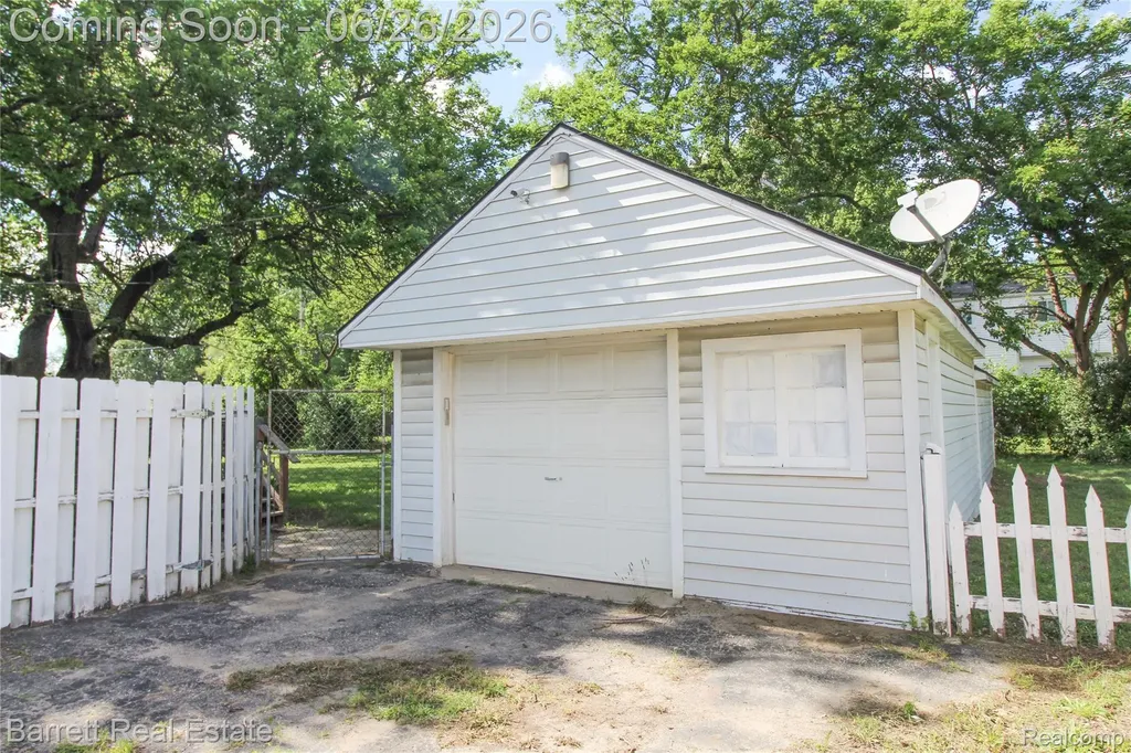 20998 Westhaven Avenue Southfield City MI 48075