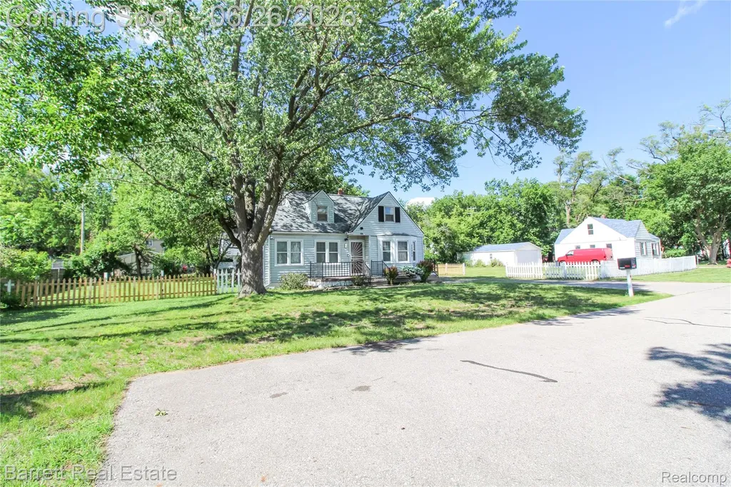 20998 Westhaven Avenue Southfield City MI 48075