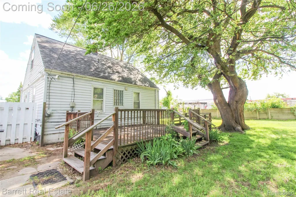 20998 Westhaven Avenue Southfield City MI 48075