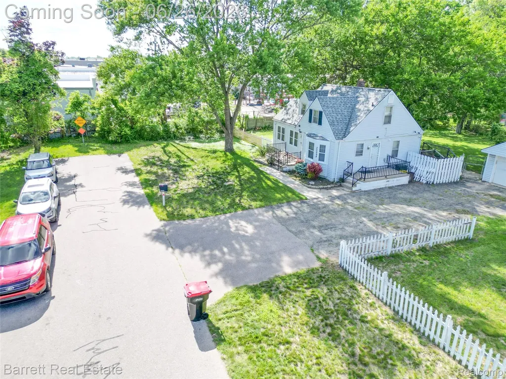 20998 Westhaven Avenue Southfield City MI 48075