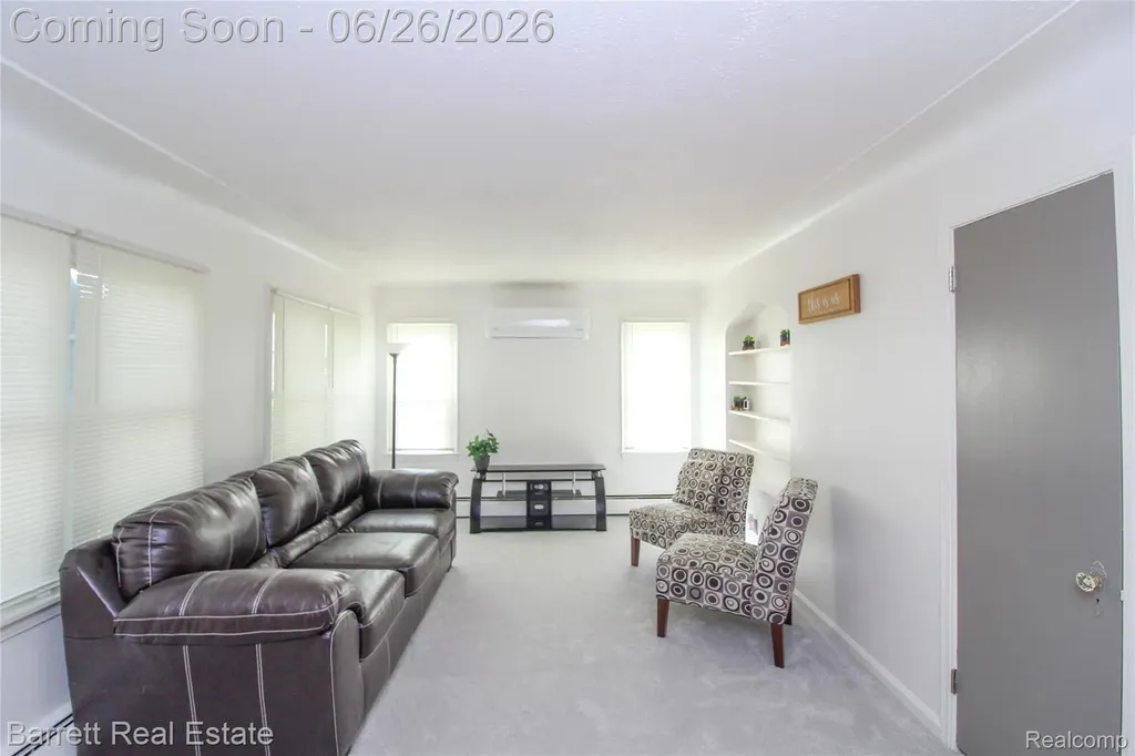 20998 Westhaven Avenue Southfield City MI 48075