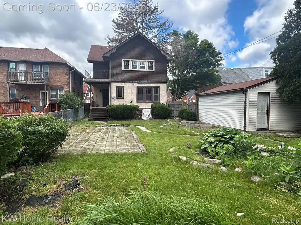 15330 Lindsay Street Detroit City MI 48227