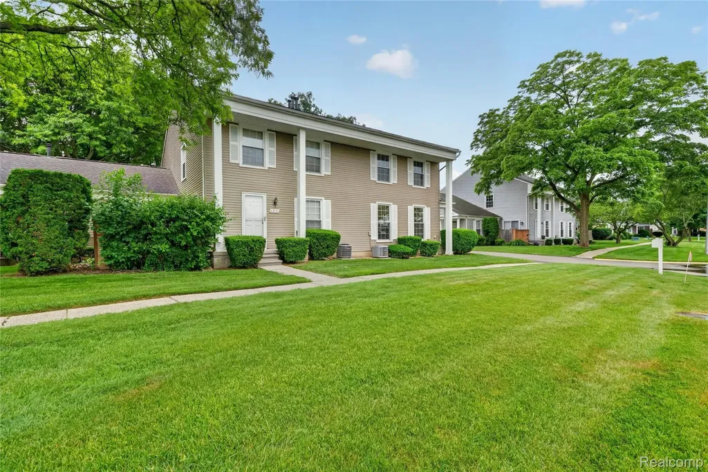 23435 Stonehenge Boulevard Novi City MI 48375