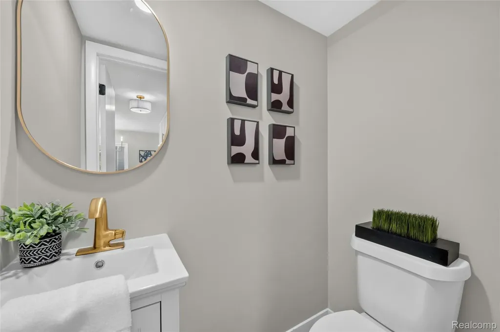 23435 Stonehenge Boulevard Novi City MI 48375