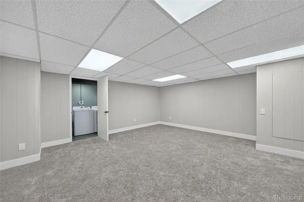 23435 Stonehenge Boulevard Novi City MI 48375
