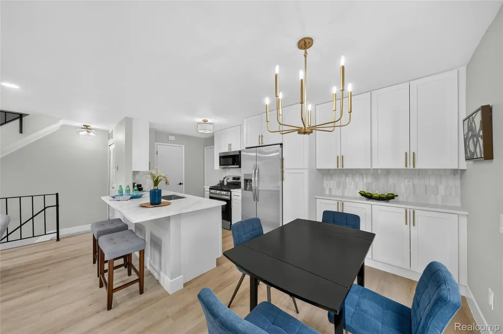 23435 Stonehenge Boulevard Novi City MI 48375