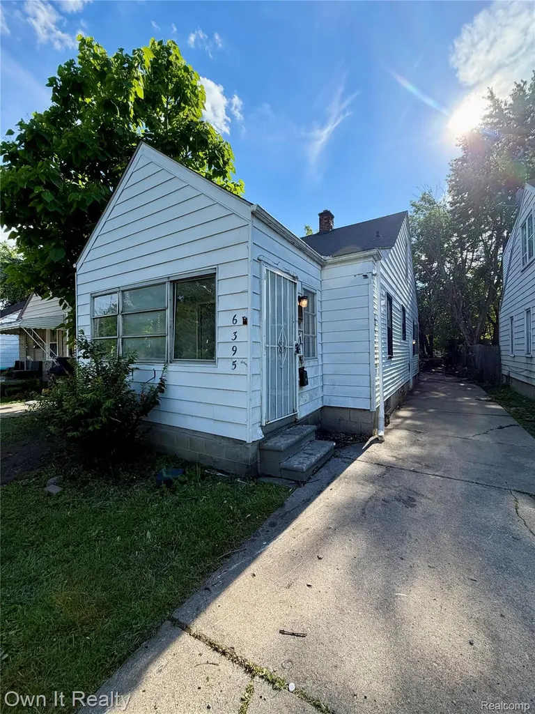 6395 Westwood Street Detroit City MI 48228