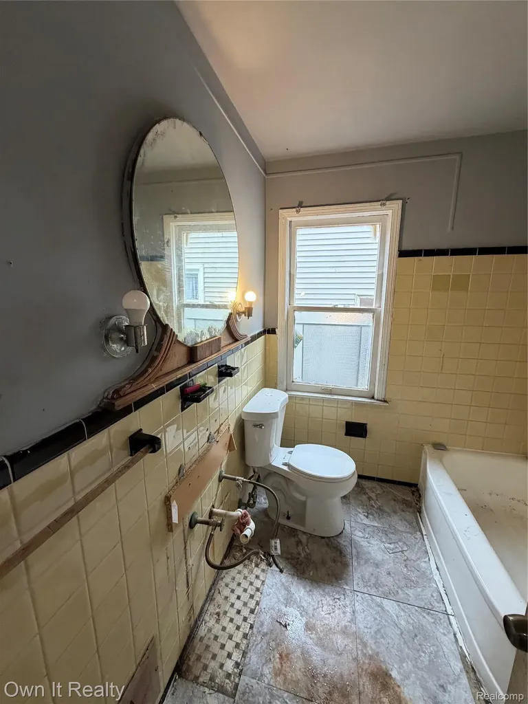 6395 Westwood Street Detroit City MI 48228