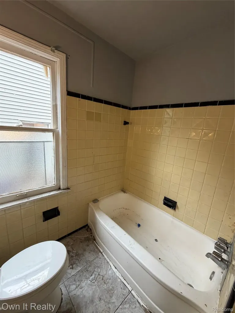 6395 Westwood Street Detroit City MI 48228