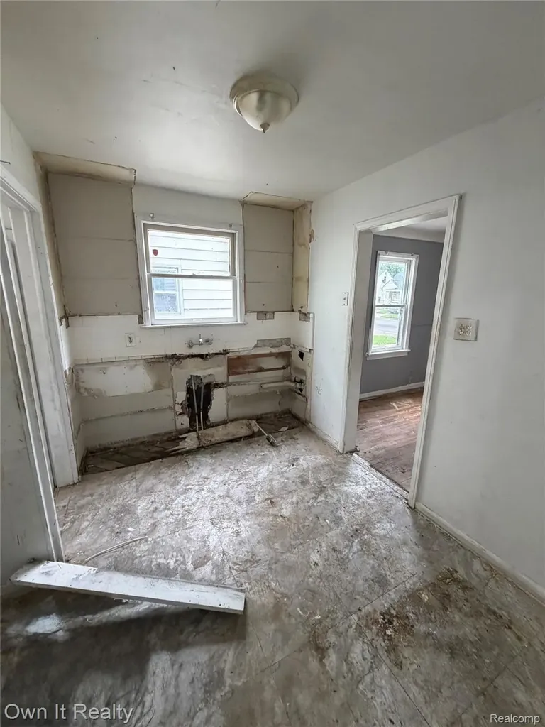 6395 Westwood Street Detroit City MI 48228