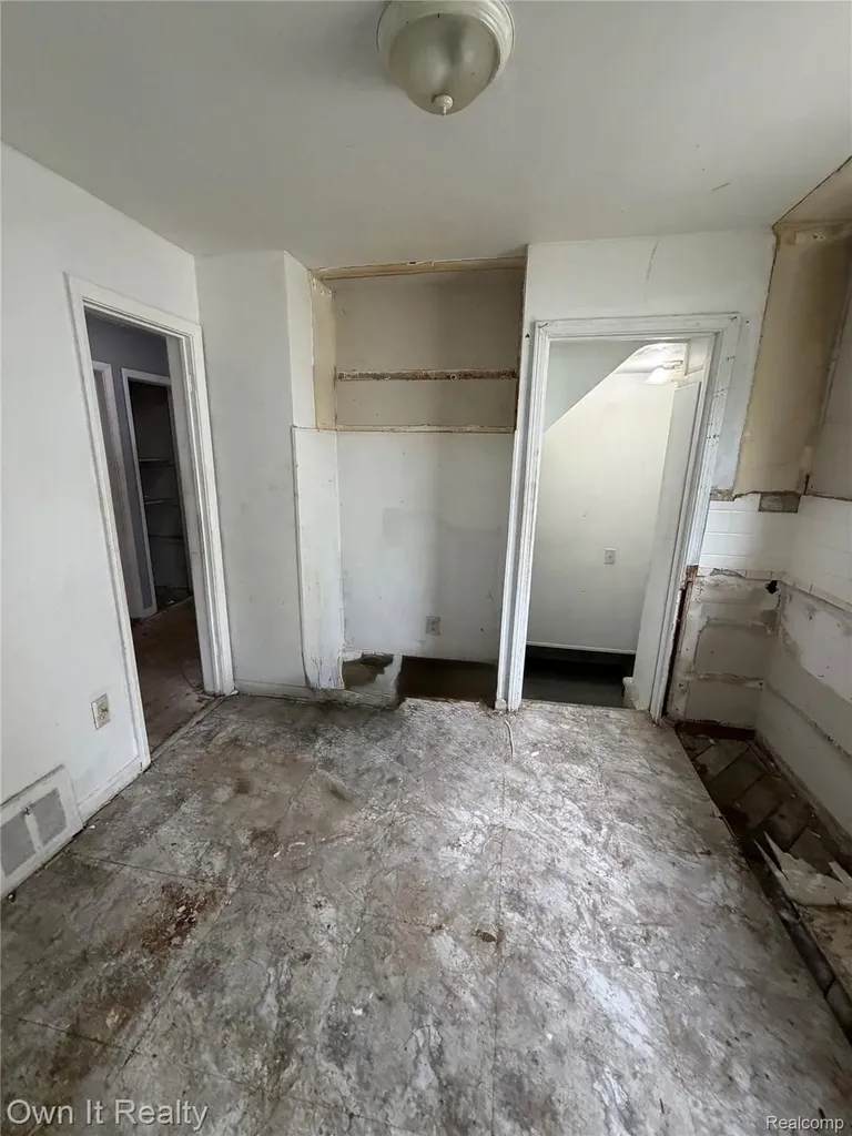 6395 Westwood Street Detroit City MI 48228
