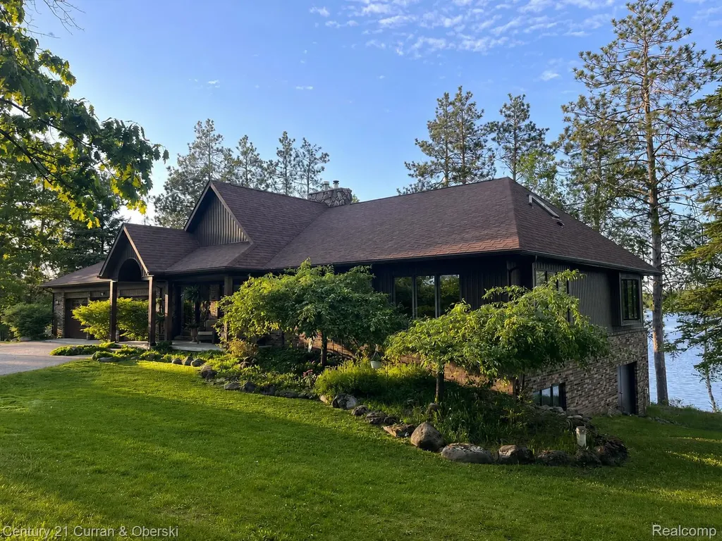 8775 Winding Ridge Drive Bismarck Township MI 49759