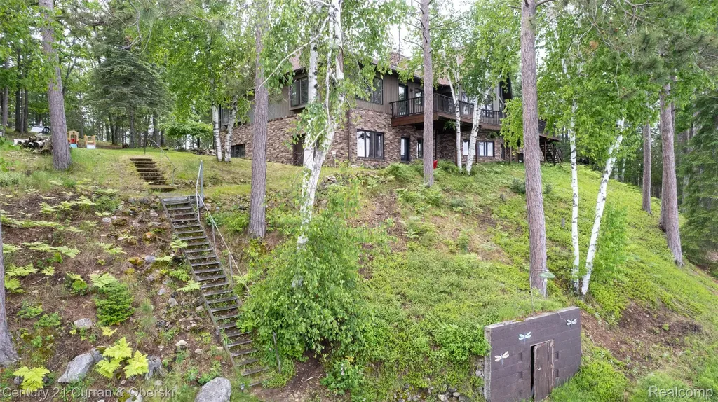 8775 Winding Ridge Drive Bismarck Township MI 49759