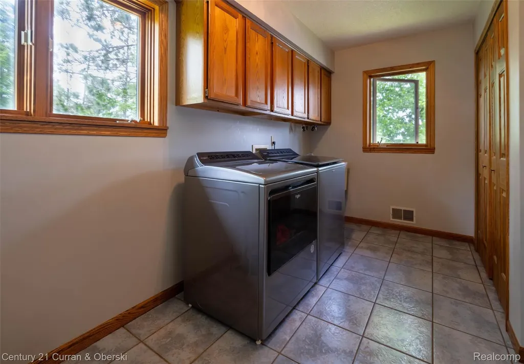 8775 Winding Ridge Drive Bismarck Township MI 49759