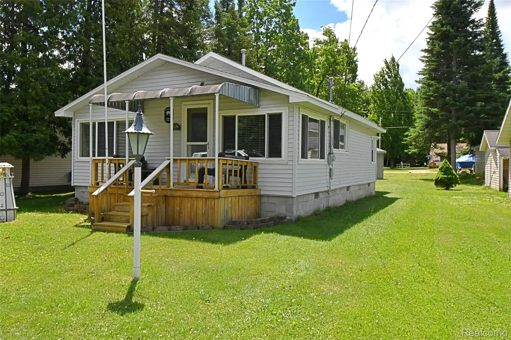 6622 Sunset Drive Richfield Township MI 48656