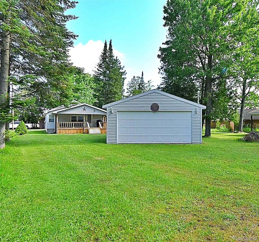 6622 Sunset Drive Richfield Township MI 48656