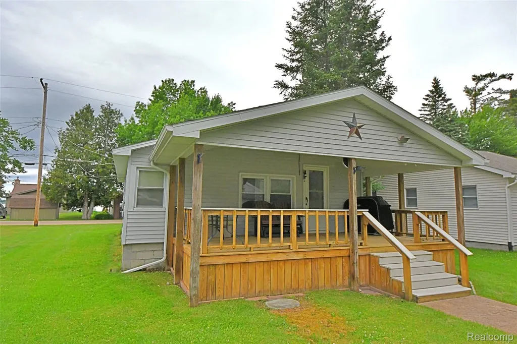 6622 Sunset Drive Richfield Township MI 48656
