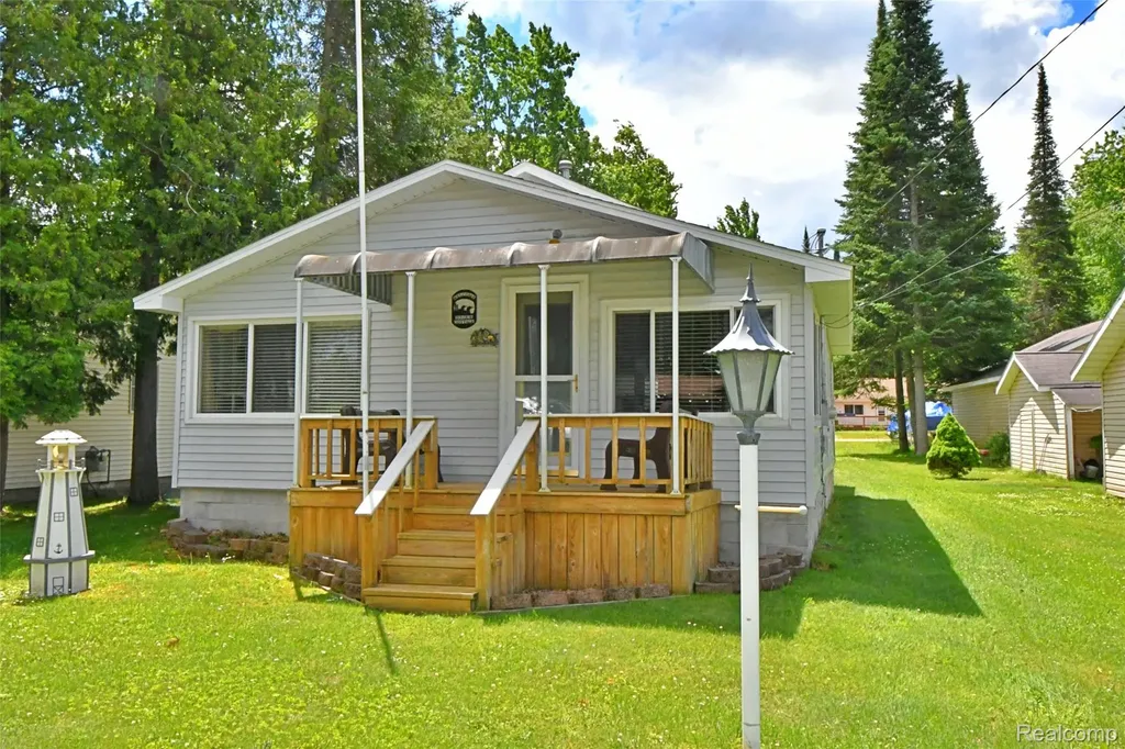 6622 Sunset Drive Richfield Township MI 48656