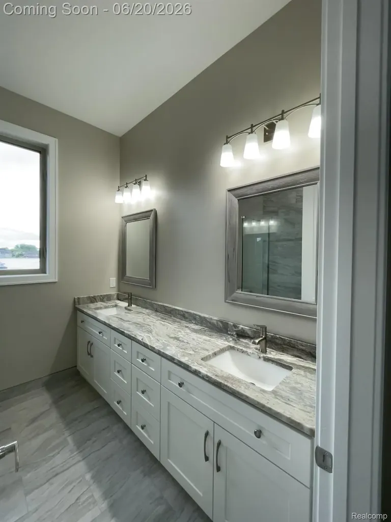 68651 Lake Angela Pointe Richmond City MI 48062