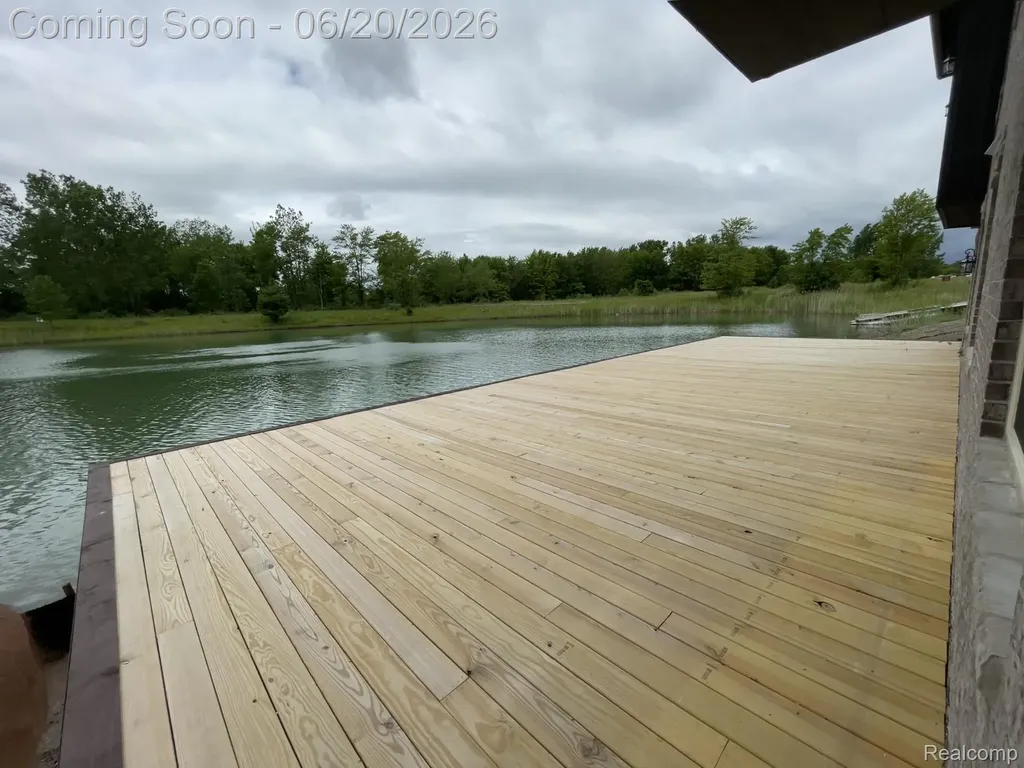 68651 Lake Angela Pointe Richmond City MI 48062