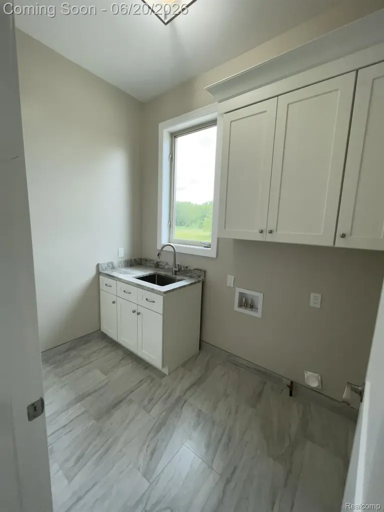 68651 Lake Angela Pointe Richmond City MI 48062