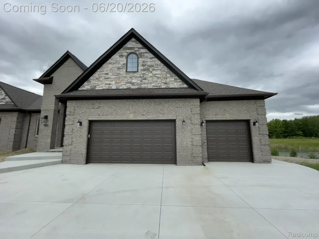 68651 Lake Angela Pointe Richmond City MI 48062