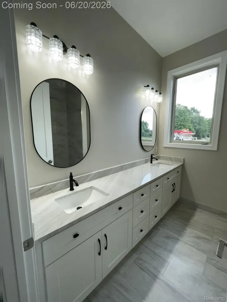 68651 Lake Angela Pointe Richmond City MI 48062