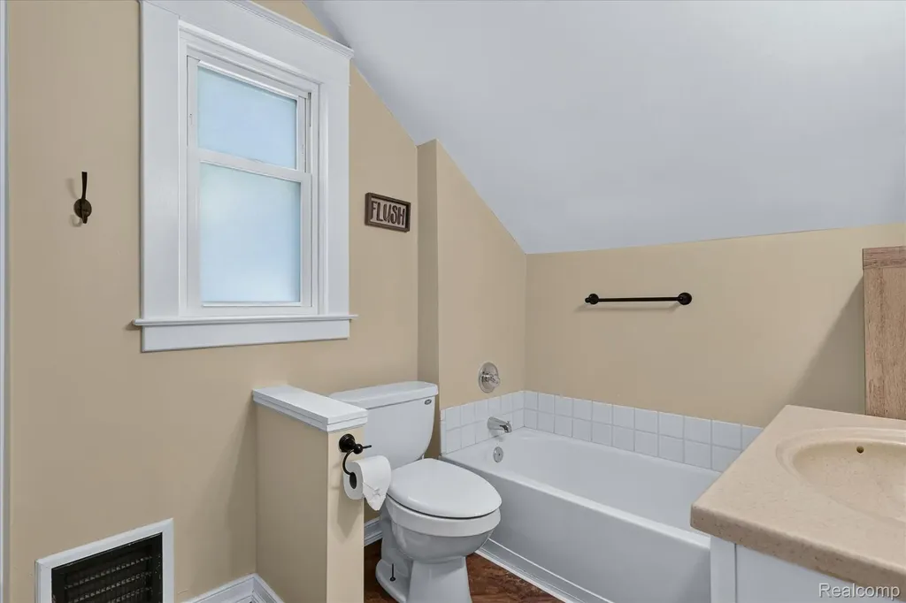 398 Howard Avenue Grand Haven City MI 49417
