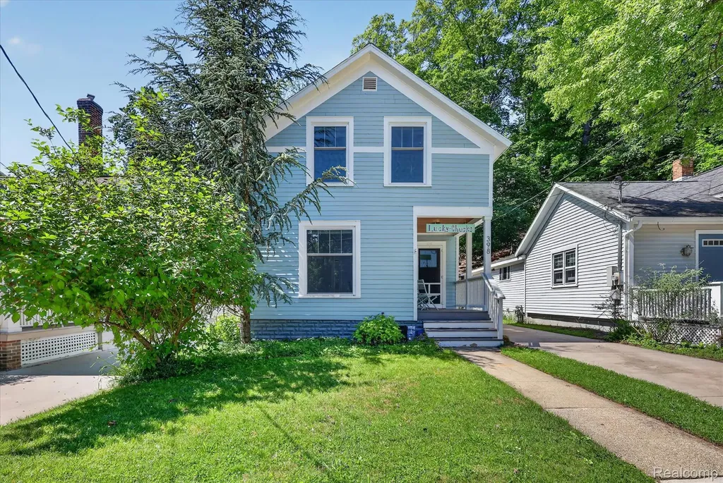 398 Howard Avenue Grand Haven City MI 49417