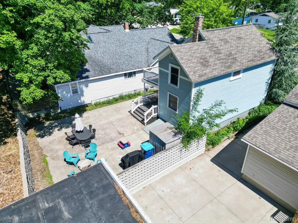 398 Howard Avenue Grand Haven City MI 49417