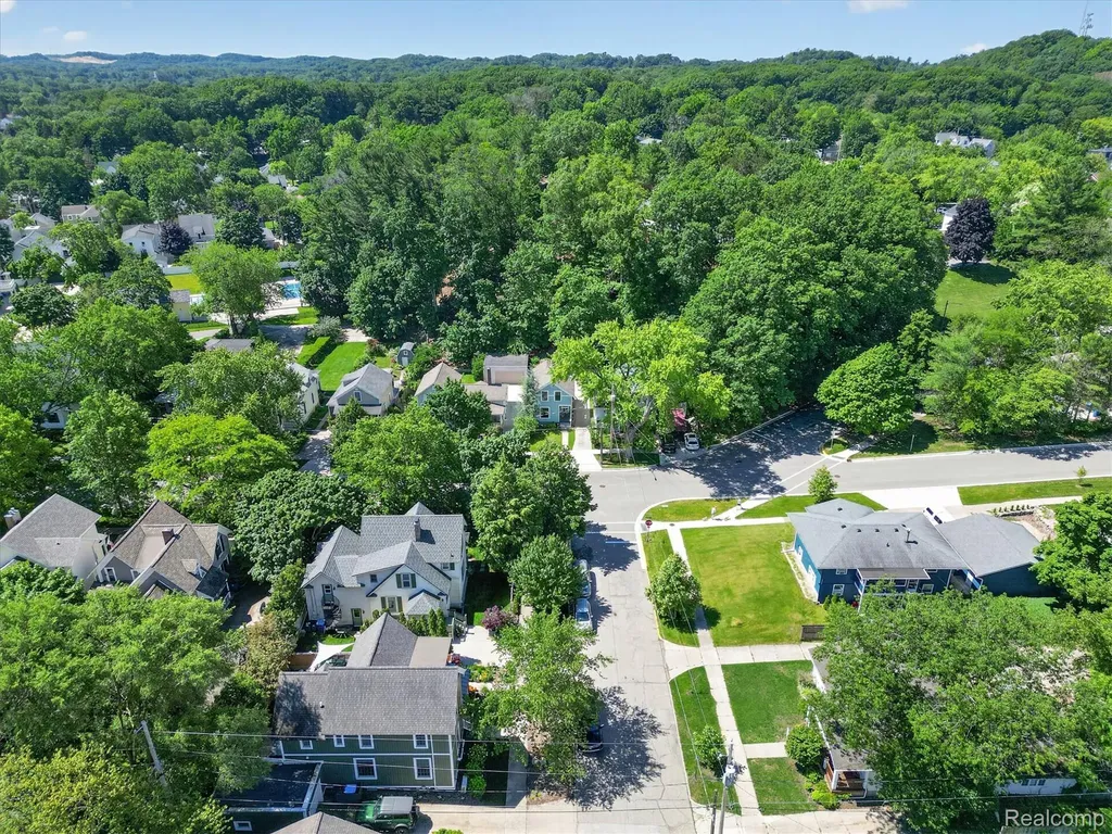 398 Howard Avenue Grand Haven City MI 49417