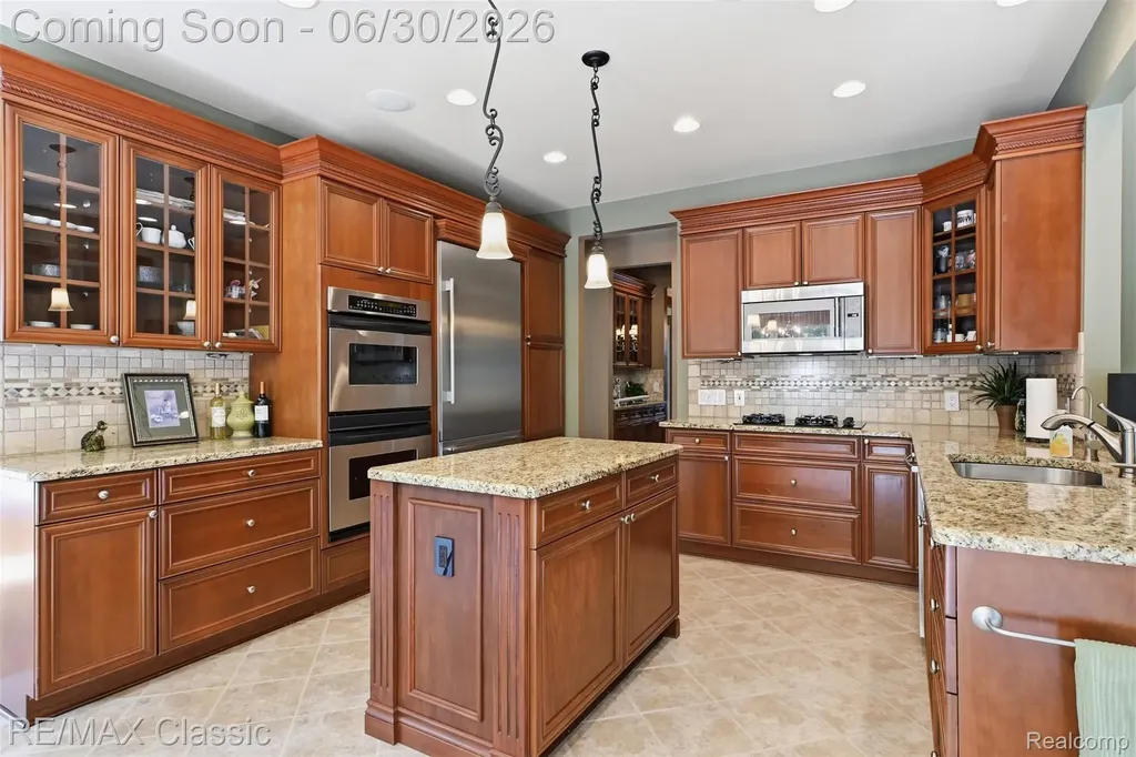 8033 Pine Ridge Court Salem Township MI 48168