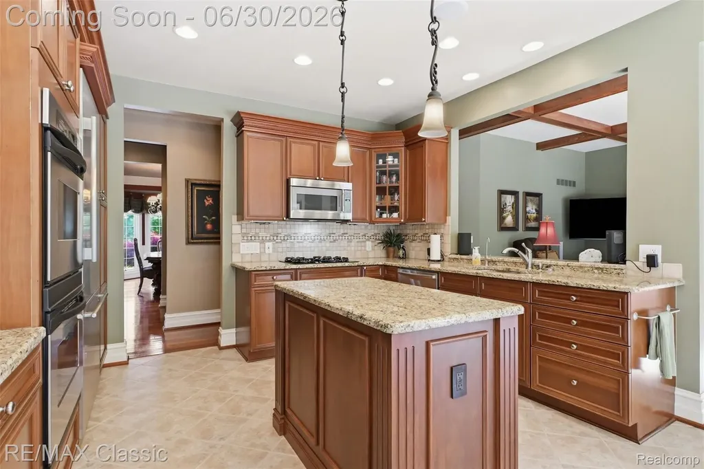 8033 Pine Ridge Court Salem Township MI 48168