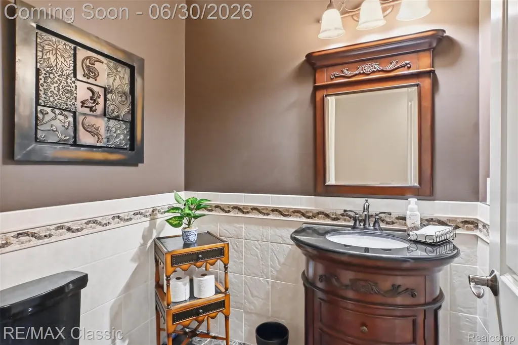 8033 Pine Ridge Court Salem Township MI 48168