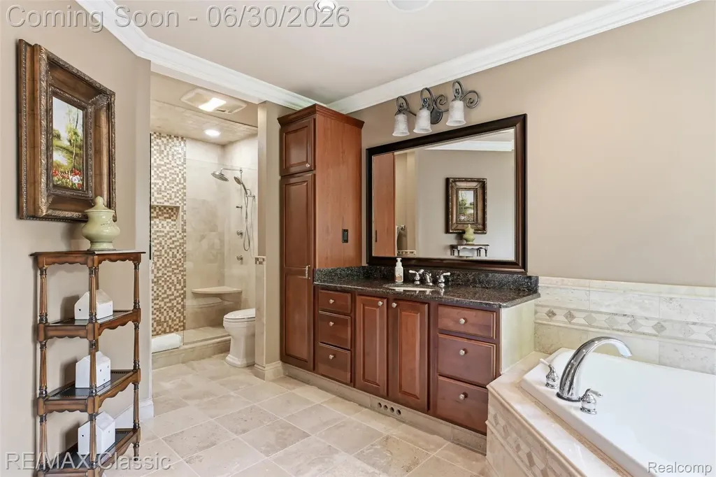 8033 Pine Ridge Court Salem Township MI 48168