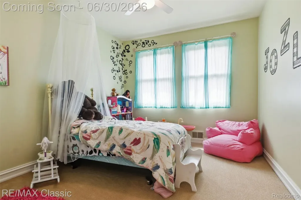 8033 Pine Ridge Court Salem Township MI 48168